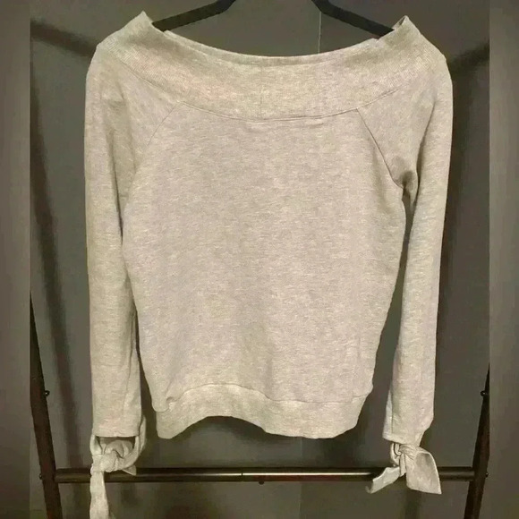 Lulus‎ Womens XS Gray sweatshirt - Picture 6 of 10